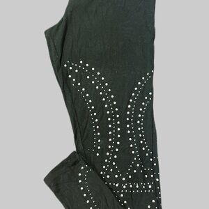 Sz MEDIUM. Treasure Rock-vintage Black Leggings with Silver Studs